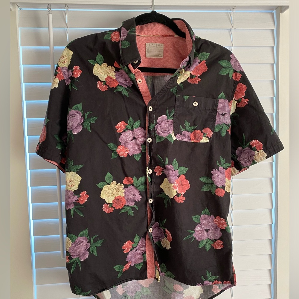7 Diamonds Large Short Sleeve Button Down